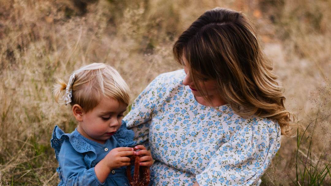 family and lifestyle photographer Warragul family shoot clothing guide